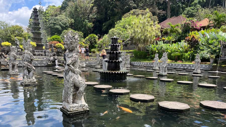 East Bali: Lempuyang temple, Tirta Gangga, Taman Ujung - A private driver makes the long day easier