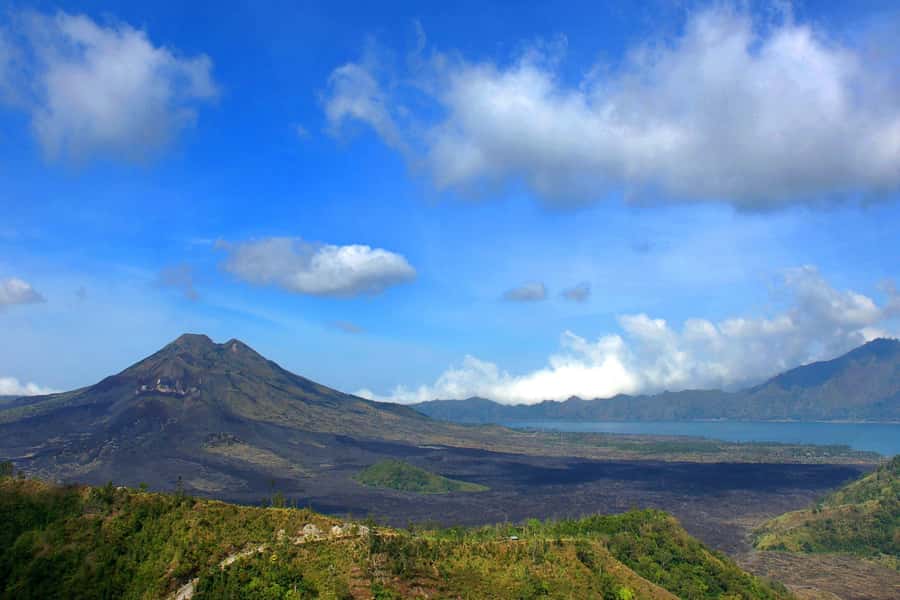 EAST BALI TRIP : BESAKIH TEMPLE/LAKE BATUR/TIRTA EMPUL - Besakih Temple and the climb up Mount Agung