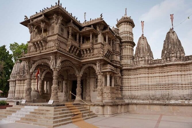 Easy Private Tour at Sun Temple and Rani Ki Vav by Car - What seven hours feels like on the road