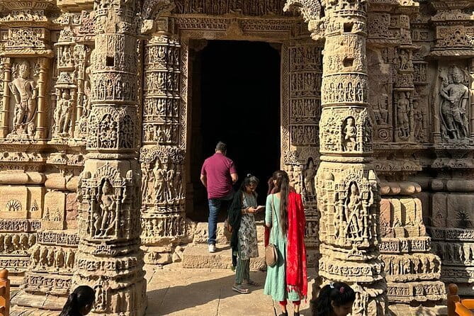Easy Private Tour at Sun Temple and Rani Ki Vav by Car - Costs, tickets, and what is not included