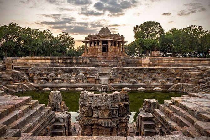 Easy Private Tour at Sun Temple and Rani Ki Vav by Car - Practical advice before you go