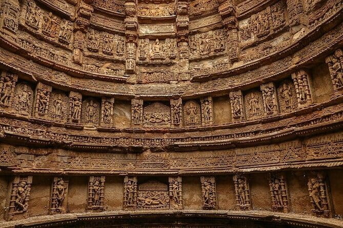 Easy Private Tour at Sun Temple and Rani Ki Vav by Car - Rani Ki Vav and its seven carved levels