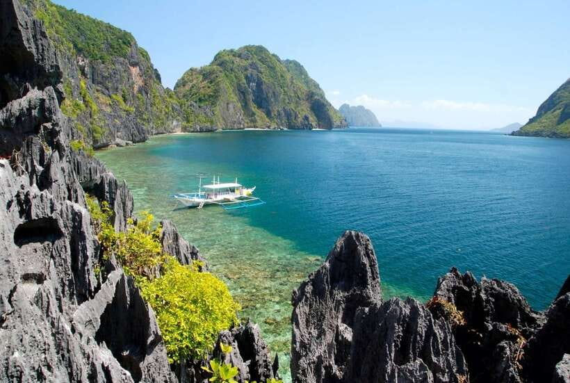 El Nido Island Hopping Tour C: Hidden Beaches & Shrine - Secret Beach is the more adventurous stop