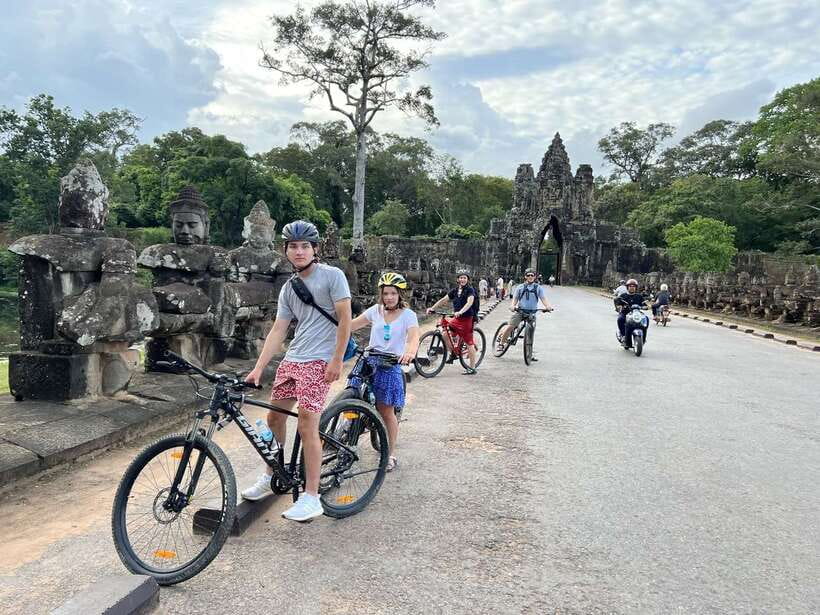 Explore Angkor Wat by Bike and Sunset - Why cycling works so well at Angkor