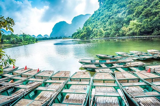 Exploring Bai Dinh Pagoda -Trang An -Mua Cave with Buffet Lunch 1 Day From Hanoi - Who should book this experience?