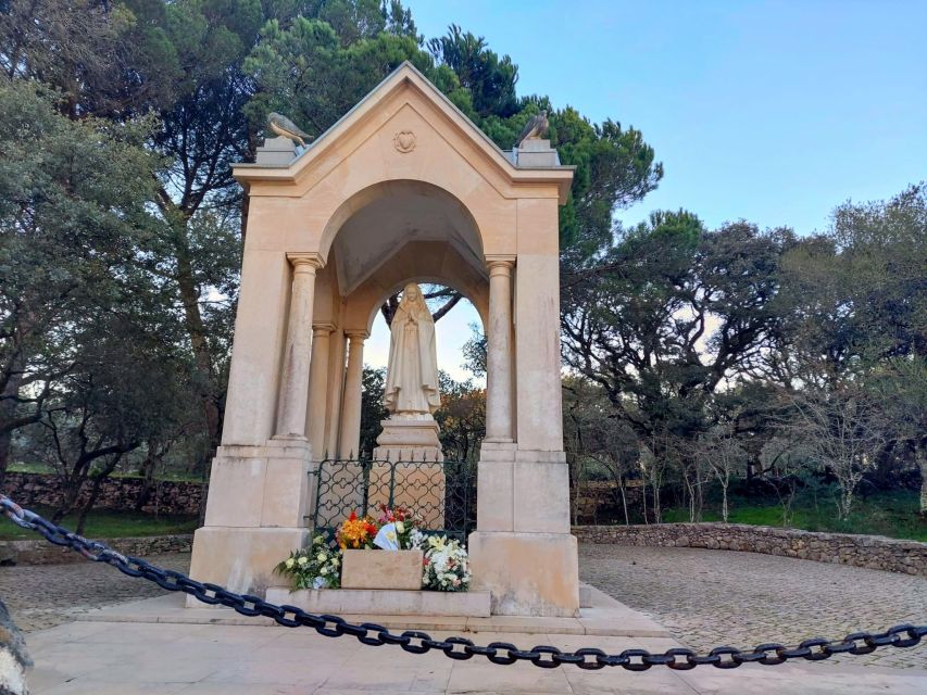Fátima Private Tour: Shrine| Sacred Path |Shepherds House - What the best guide adds