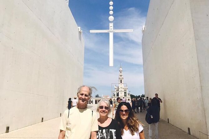 Fatima, Valinhos, Nazaré, Óbidos on Private tour - Price, lunch, and the real value