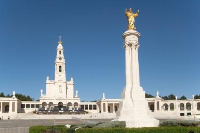 Fatima, Valinhos, Nazaré, Óbidos on Private tour - Starting at Fátima after an 8:30 pickup