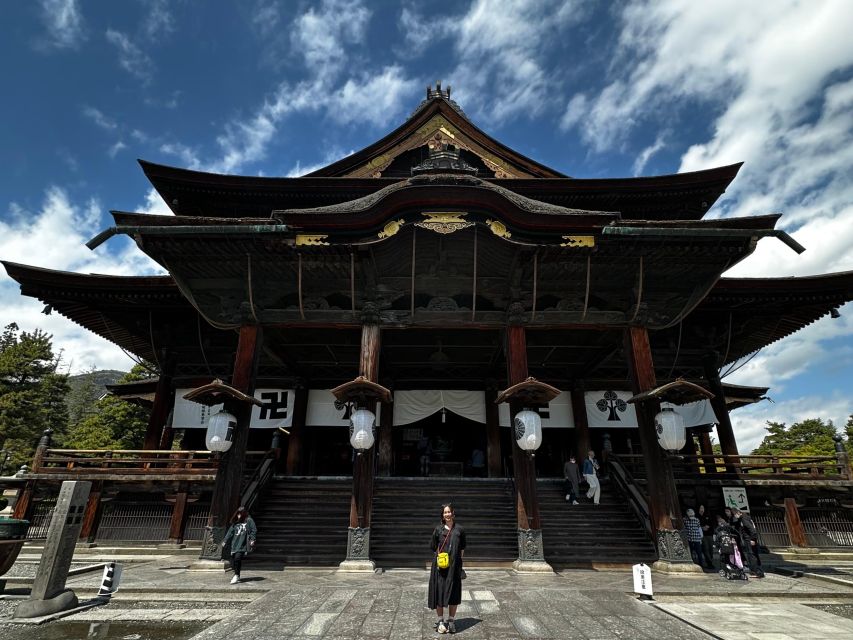 Food & Cultural Walking Tour around Zenkoji temple in Nagano - Should you book the Zenkoji food walk?