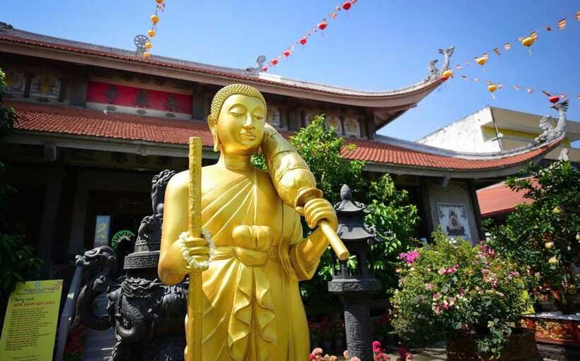 Free E-Sim Ho Chi Minh City: Pagodas and Coffee Corners Tour - Who will enjoy this three-hour route?