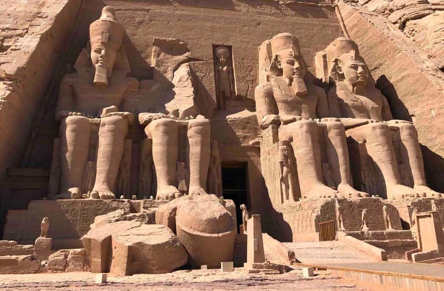 From Aswan: Abu Simbel Ramses and Nefertari Temples Day Trip - A practical plan for a better day