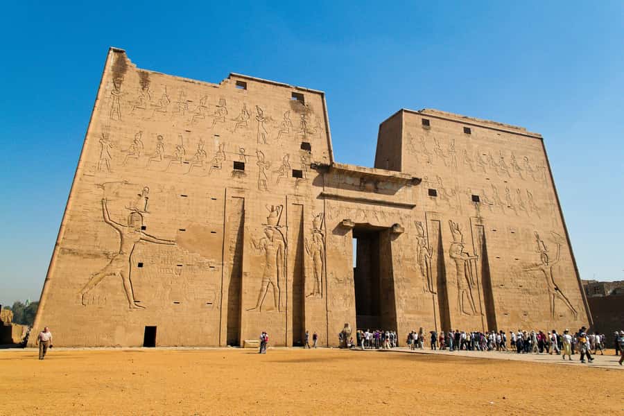 From Aswan: Edfu and Kom Ombo Temple All-Inclusive Day Tour - Entering the Temple of Horus at Edfu