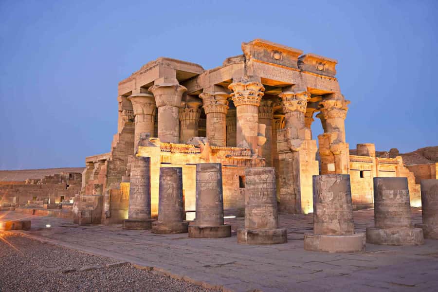 From Aswan: Edfu and Kom Ombo Temple All-Inclusive Day Tour - The road from Aswan to Edfu