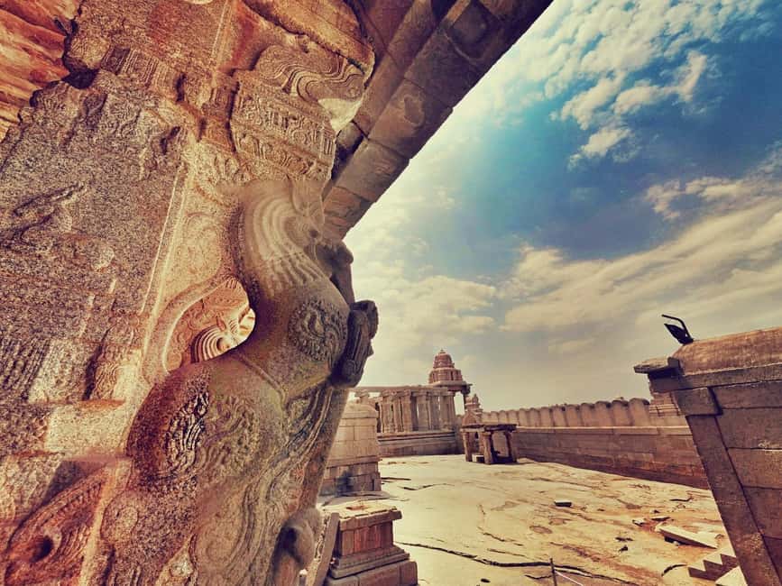 From Bangalore: Lepakshi Temple and Adiyogi Statue Day Trip - Lunch and the middle of the day