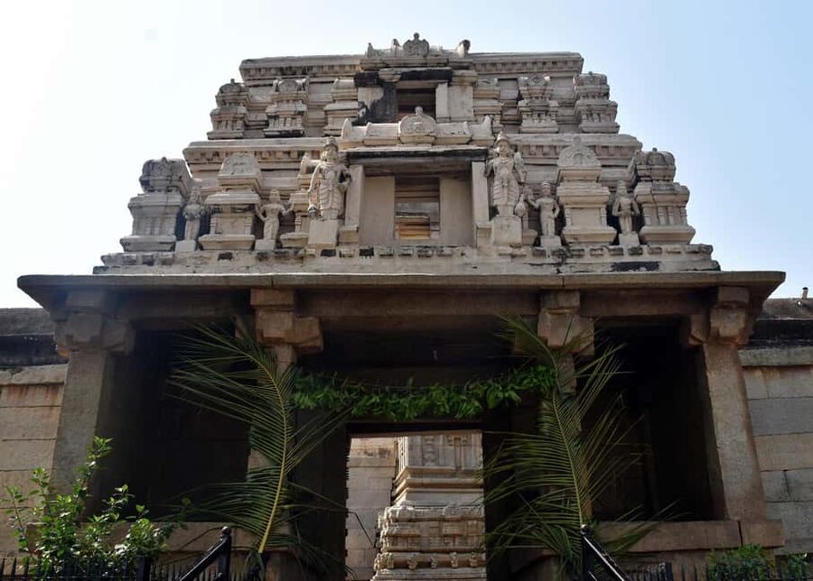From Bangalore: Lepakshi Temple and Adiyogi Statue Day Trip - Practical advice before you go