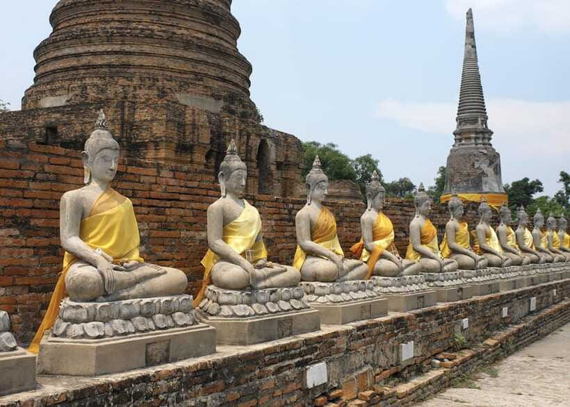 From Bangkok: Ayutthaya Ancient City Temple Tour - Lunch near the old city