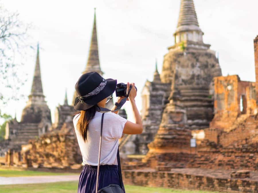 From Bangkok: Ayutthaya Temples and Boat Tour with Lunch - Bang Pa-In Palace: A Cool, Unusual First Stop
