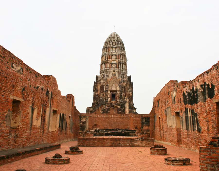 From Bangkok: Private Guided Tour of Ayutthaya’s 6 Temples - Wat Lokaya Sutharam offers a slower pause