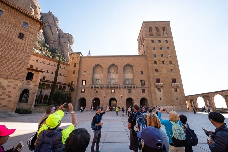 From Barcelona: Montserrat Monastery, Easy Hike, Cable Car - The 50-minute walk through Montserrat National Park