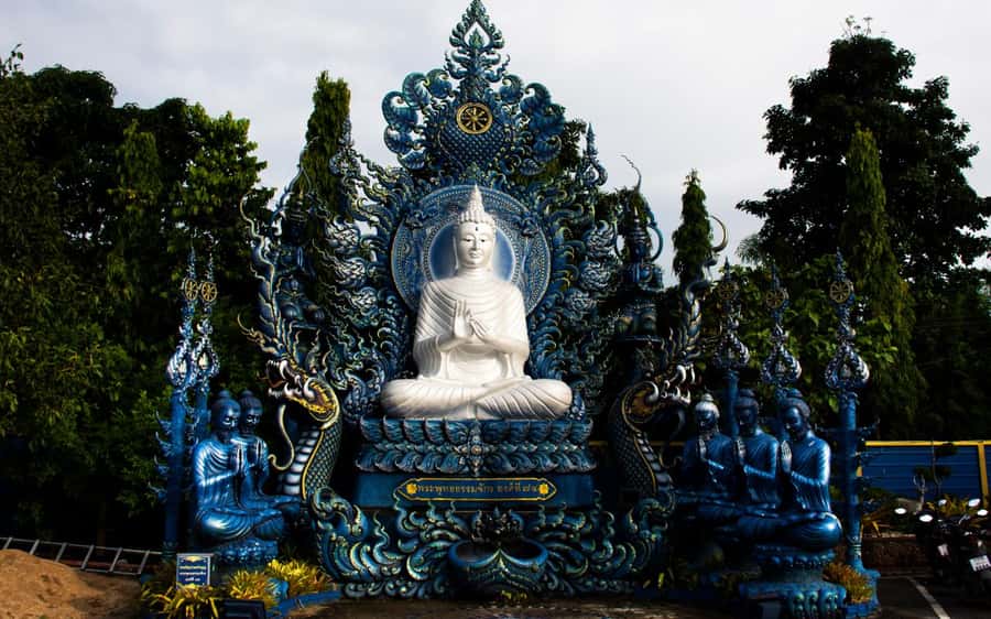 From Chiang Mai: Chiang Rai 2 Temples and Golden Triangle - Mae Khachan Hot Spring gives the road a pause