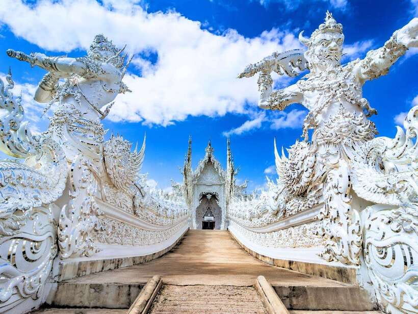 From Chiang Mai: Chiang Rai Famous Temples Guided Tour - Maekhachan Hot Spring: a short break after the first drive