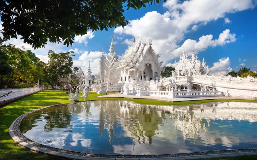 From Chiang Mai: Chiang Rai Temples Tour - Comfort, clothing, and practical limits