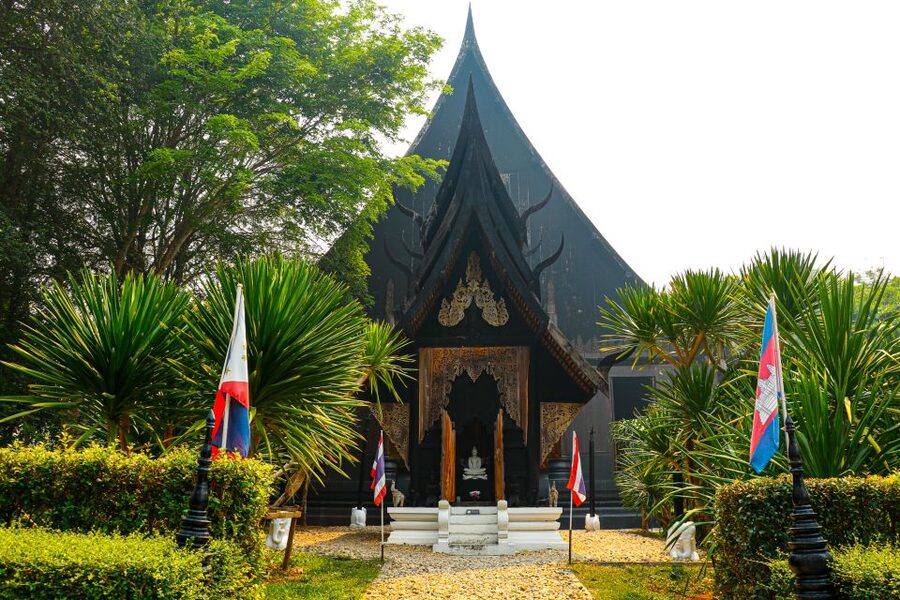 From Chiang Rai: Famous Temples and Golden Triangle Day Tour - Why This Chiang Rai Day Tour Works
