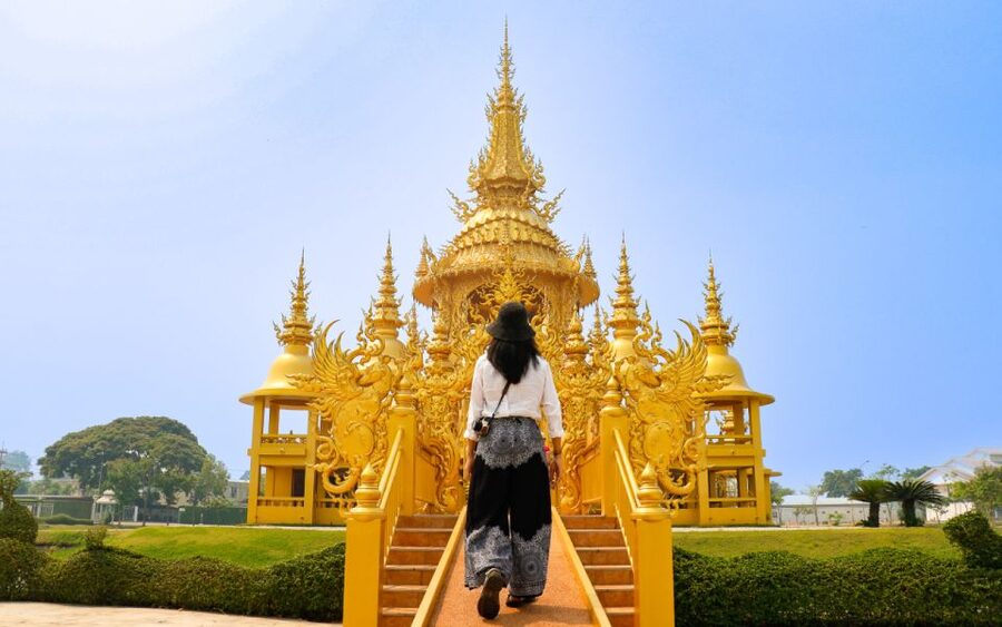 From Chiang Rai: Famous Temples and Golden Triangle Day Tour - Blue Temple, Bright Color, and Strong Design