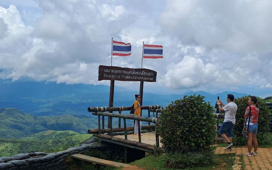 From Chiang Rai: Famous Temples and Golden Triangle Day Tour - Possible Extras: Mae Sai, Tea, Chiang Saen, and the Karen Village