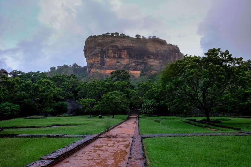 From Colombo: All Inclusive Sigiriya, Dambulla &Village Tour - A Sigiriya village lunch brings the day down to earth