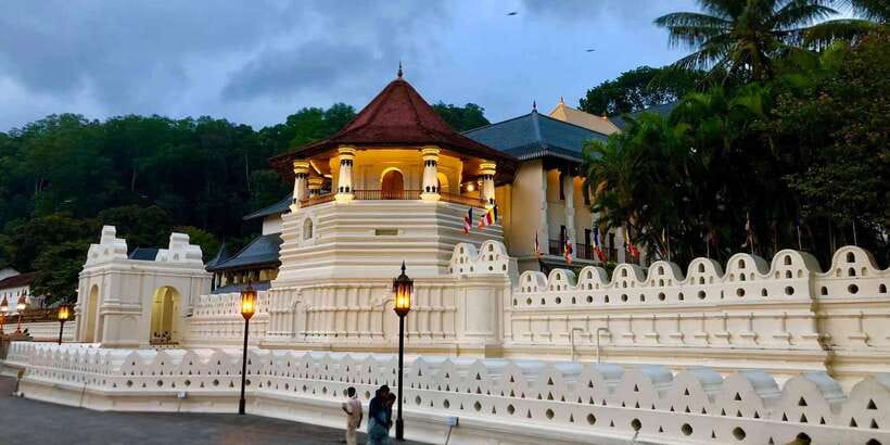 From Colombo: Kandy Temple of Tooth & Elephant Orphanage - Entering the Temple of the Tooth