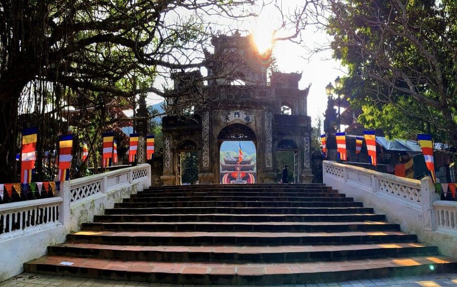 From Ha Noi: Perfume Pagoda – A Pagoda In Deep In A Cave - Three Ways to Reach the Mountain Top