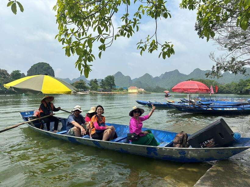 From Hanoi: Full-Day Perfume Pagoda Group Tour with Lunch - The road from Hanoi to the Yen Stream