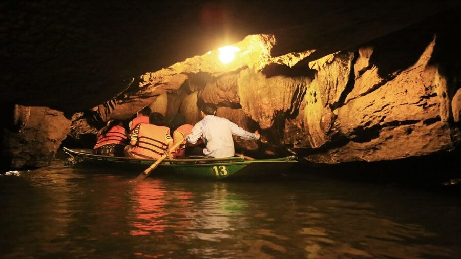 From Hanoi: Trang An & Bai Dinh Pagoda Full-Day Private Tour - Timing, comfort, and what to bring