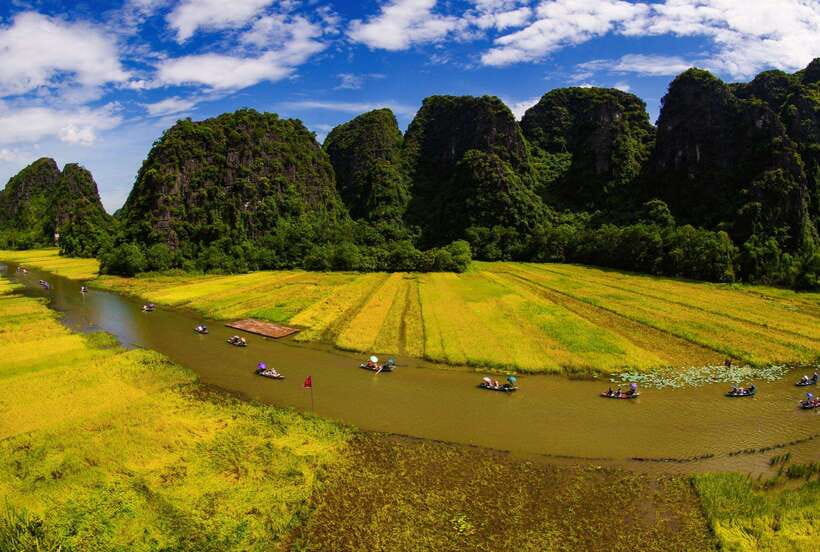 From Hanoi: Trang An Eco-tourism & Bai Dinh pagoda full day - Bai Dinh Pagoda: grand scale and plenty of walking
