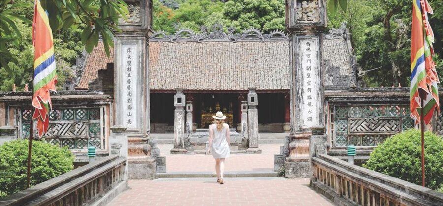 From Hanoi: Trang An Scenic Landscape & Bai Dinh Pagoda Trip - What the $52 price really includes