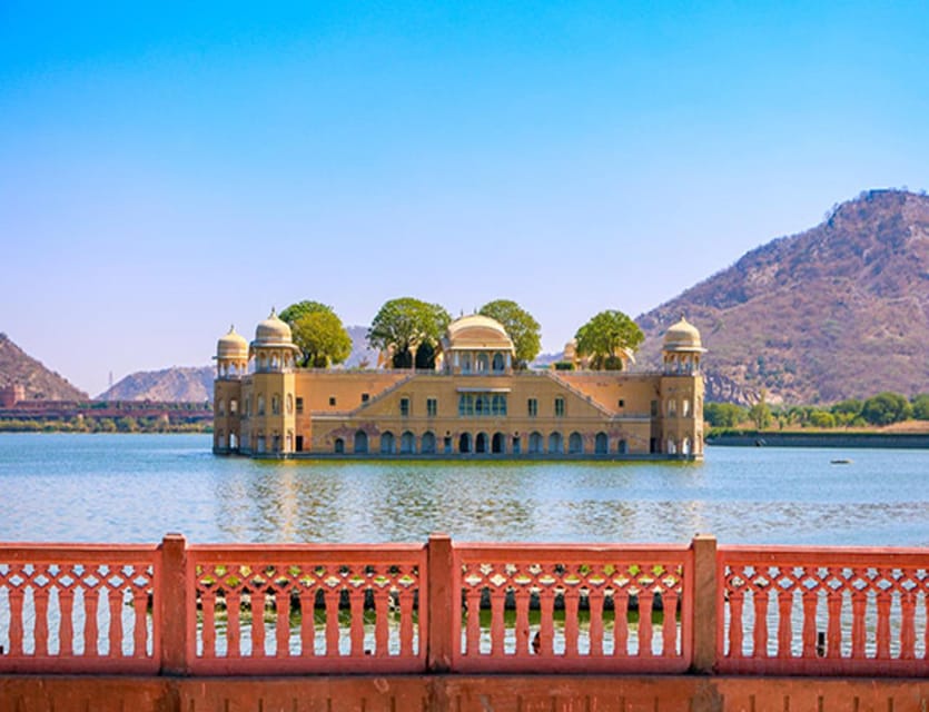 From Jaipur : Jaipur Sightseeing With Galta G Temple - City Palace: royal courtyards in the Pink City