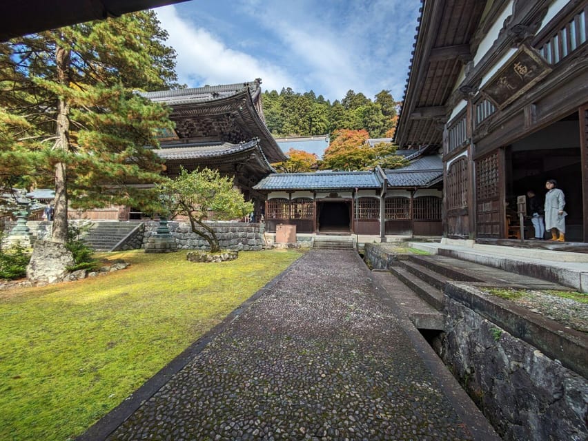 From Kanazawa: Eiheiji Buddhist Temple & Fukui Castle Town - Eiheiji changes the pace of the day