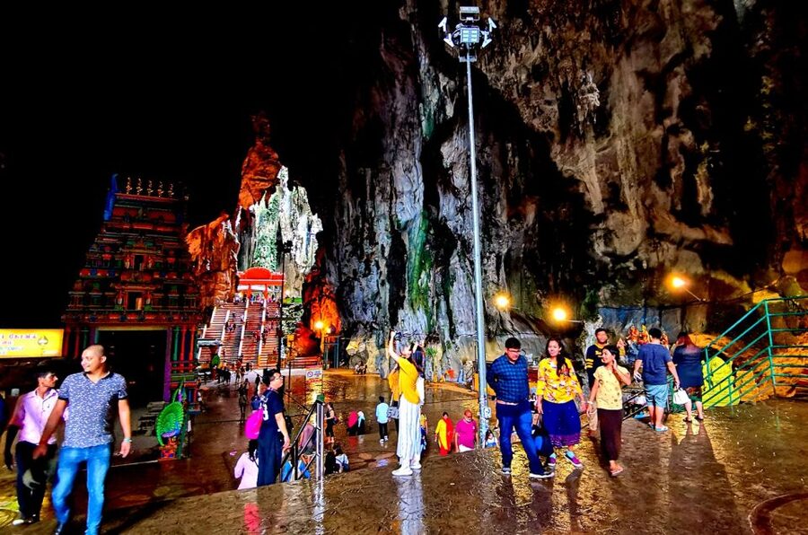 From Kuala Lumpur: Batu Caves Cultural Temple Tour - The driver-guide makes or breaks the pace