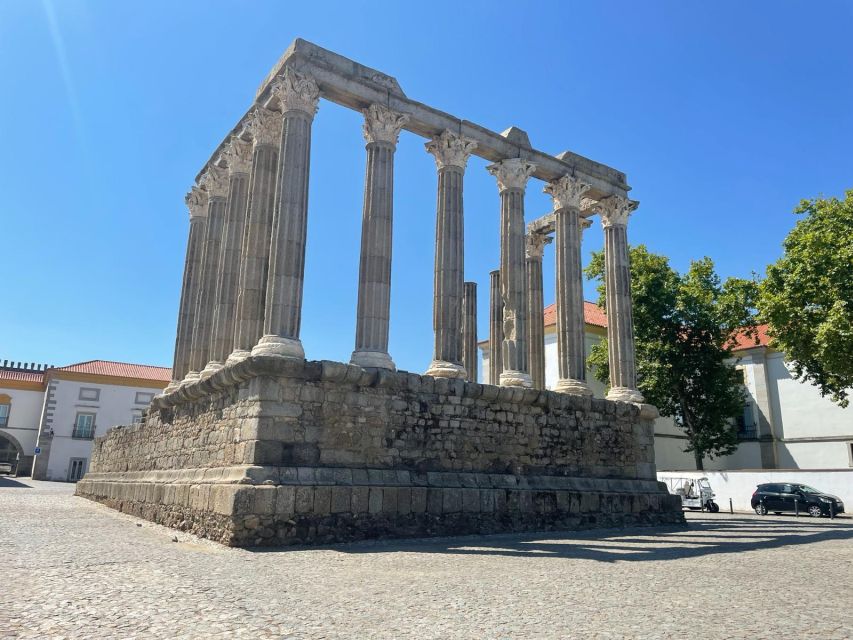 From Lisbon: Évora, Chapel of Bones, & Roman Temple Tour - Évora Cathedral and the Roman Temple