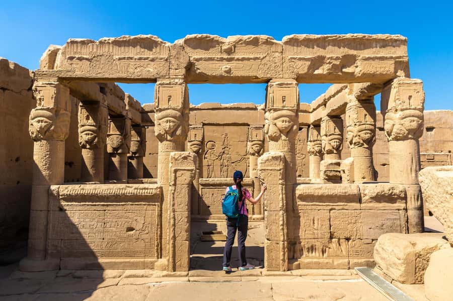 From Luxor: Dendera Temple All-Inclusive Tour & Felucca Ride - Lunch in Luxor, with views of the Nile