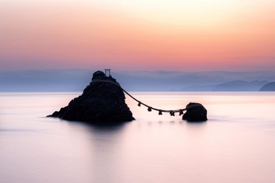 From Nagoya: Ise’s Sacred Shrines and Captivating Coastlines - Entering Ise Grand Shrine and Shinto practice