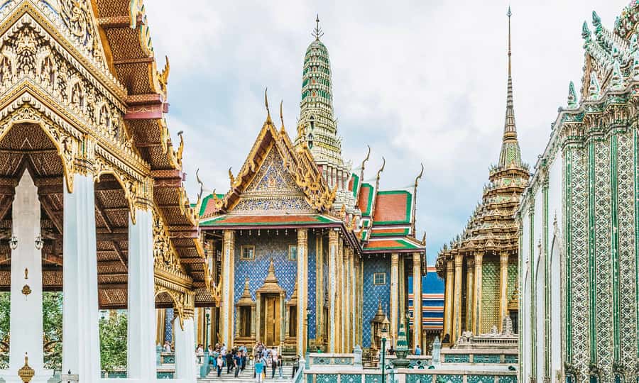 From Pattaya: Bangkok Temples Full-Day Tour - Wat Arun and the river crossing