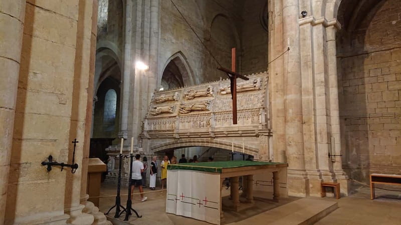 From Salou: Tour Poblet Monastery with hotel pickup - Who will like this outing most