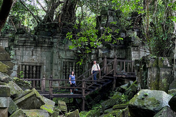 From Siem Reap: Angkor Wat and Floating Village 3-Day Trip - Day two: village roads, Banteay Srei, and Beng Mealea