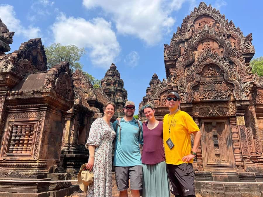 From Siem Reap: Banteay Srei Temple & Grand 5 Temple Tour - Banteay Srei: the finest detail of the day