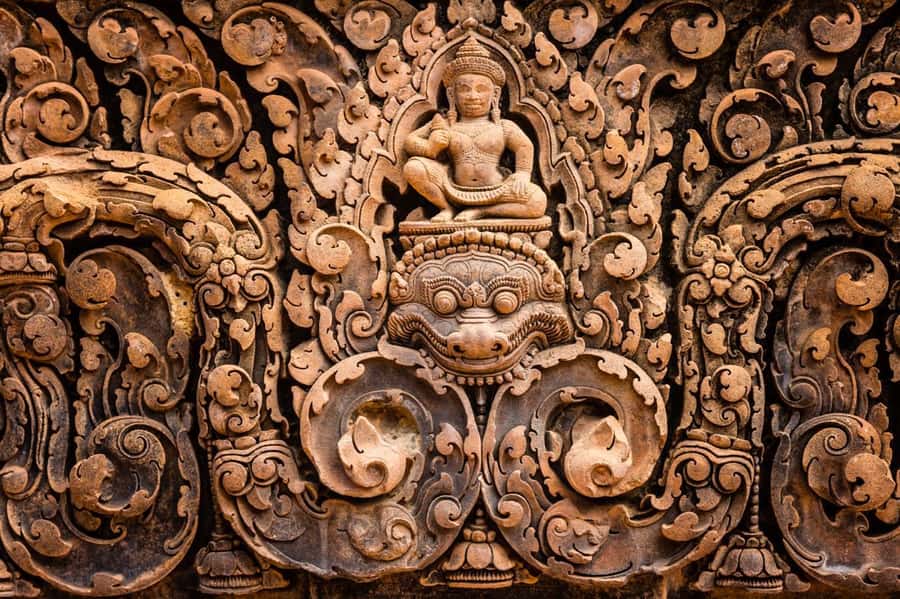From Siem Reap: Banteay Srei Temple & Grand 5 Temple Tour - Preah Dak Village and the road beyond Siem Reap