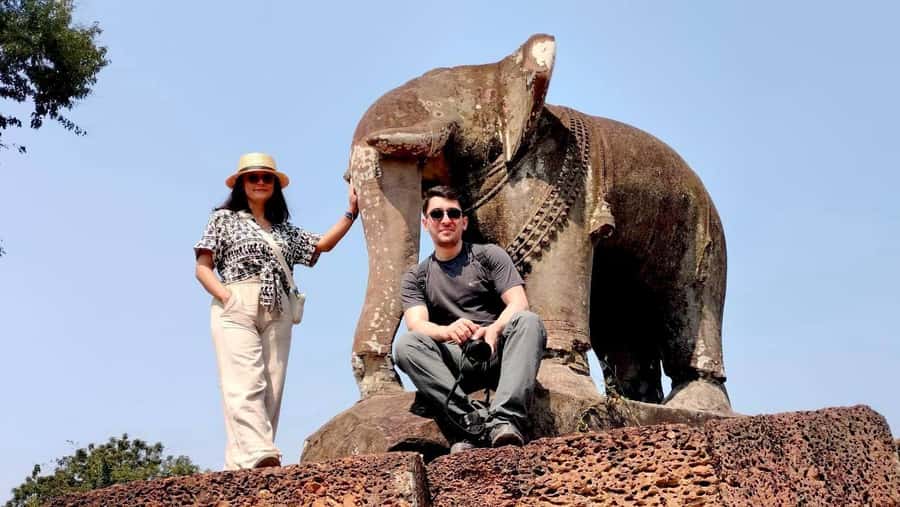 From Siem Reap: Banteay Srei Temple & Grand 5 Temple Tour - Neak Poan: a small island with a big idea