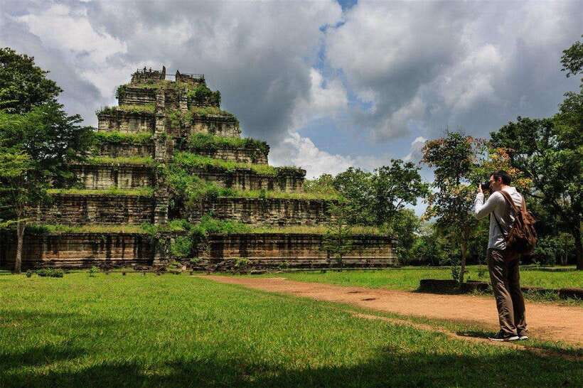 From Siem Reap: Koh Ker and Beng Mealea Temples Tour - The morning pickup and long countryside ride