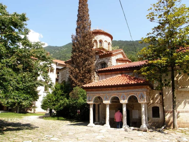 From Sofia: Plovdiv, Asen's Fortress and Bachkovo Monastery - Lunch and the value of local advice